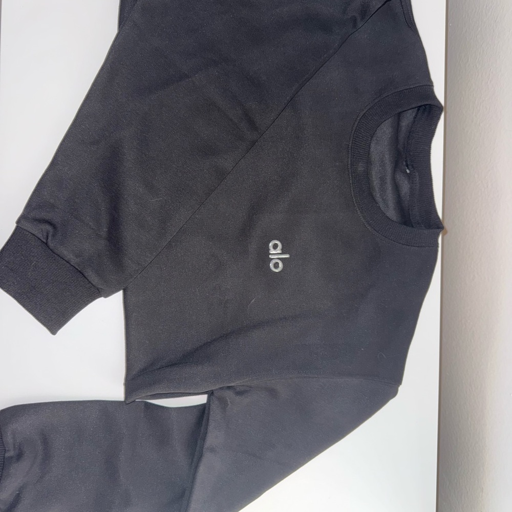ALO Yoga Black Crew Neck Sweater